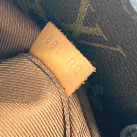 LOUIS VUITTON Brown Monogram Leather Shoulder Bag - Picture 16 of 16